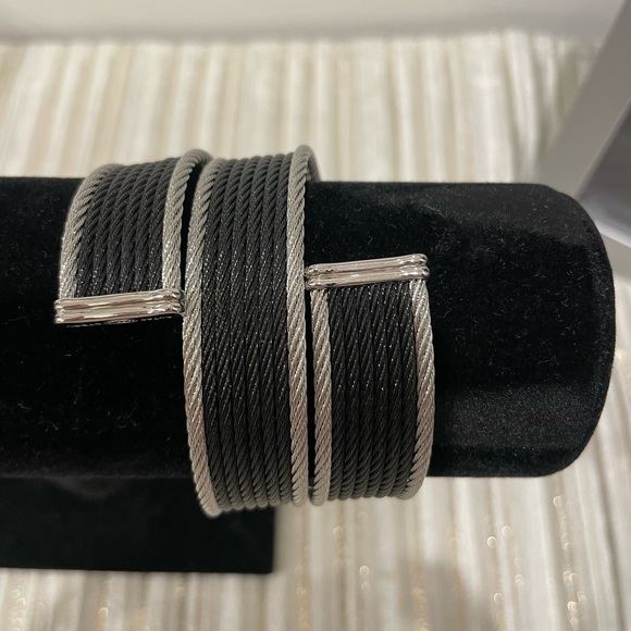 Alor Bangle Bracelet - Picture 2 of 2